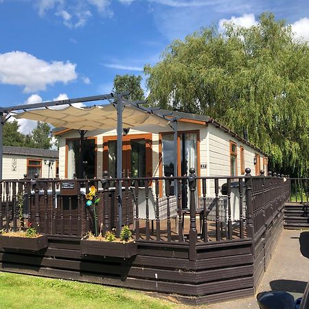 Bumblebee Lodge Tydd St. Giles Eksteriør billede
