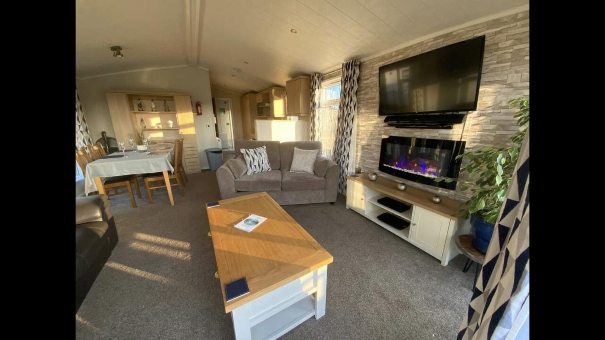 Bumblebee Lodge Tydd St. Giles Eksteriør billede